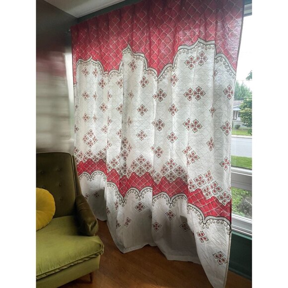 Vintage 1950s curtain, red white green, Christmas ornaments abstract, pleated - Picture 1 of 10